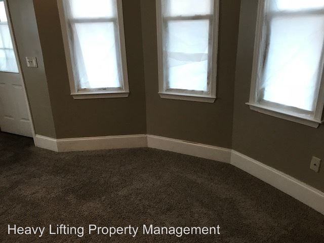363 Pine St - Photo 3 of 10
