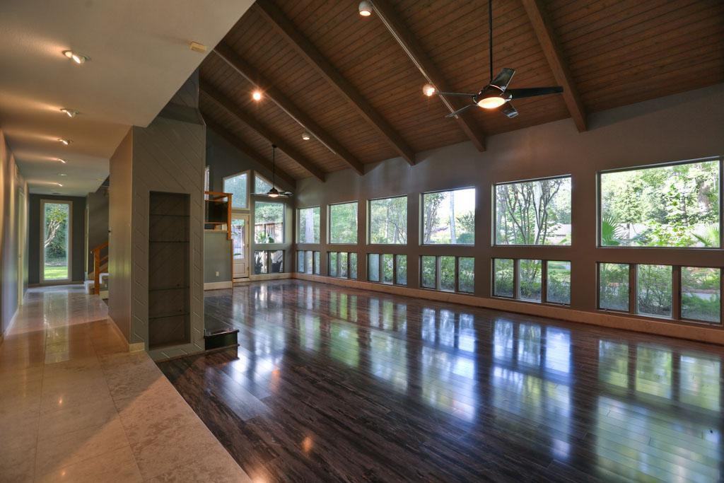 205 Fleetway Drive - Photo 2 of 8