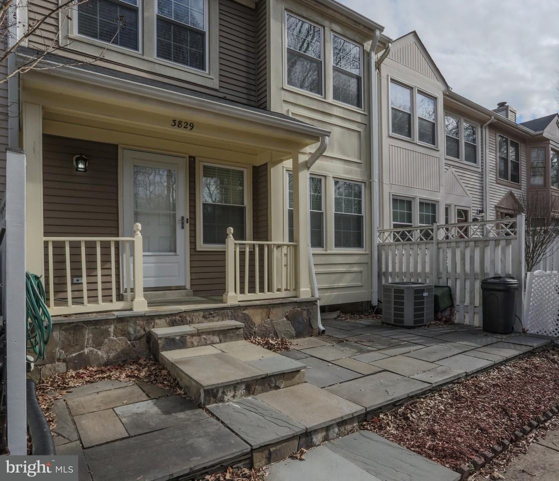 3829 Salemway Ct - Photo 3 of 29