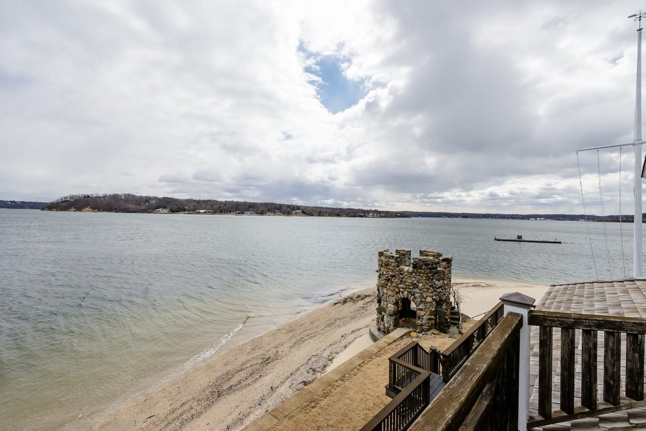 336 Mariposa Dr - Photo 2 of 20