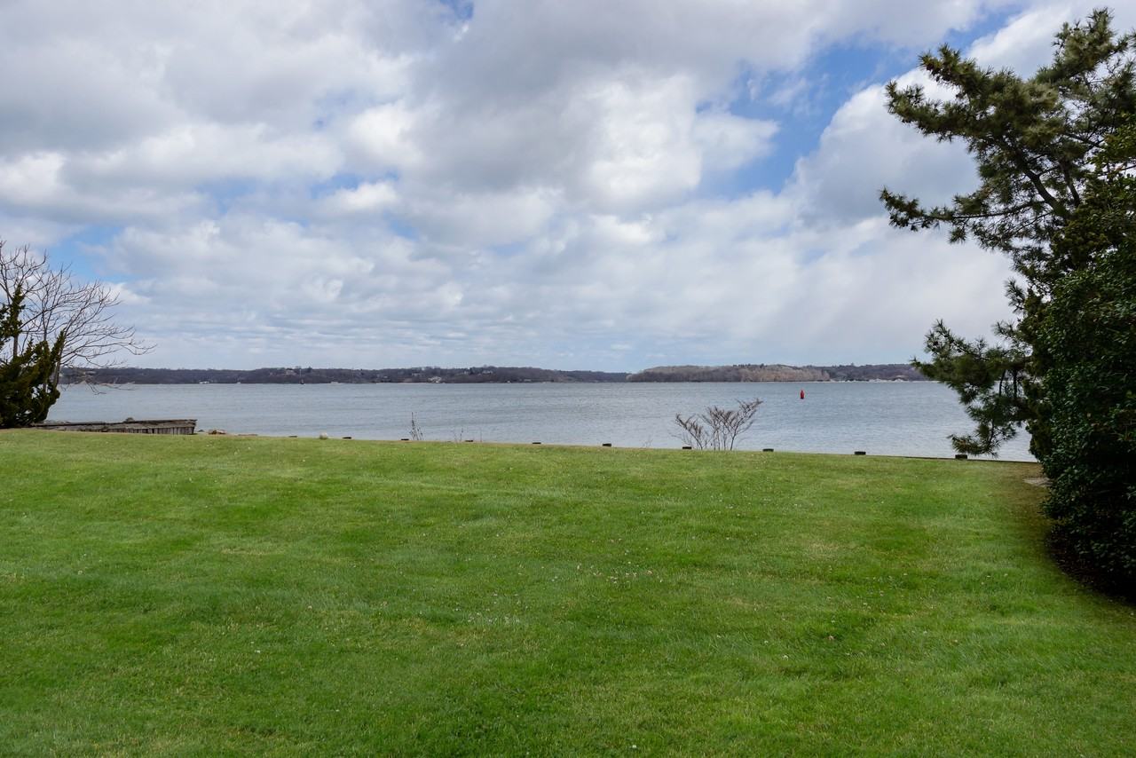 336 Mariposa Dr - Photo 3 of 20