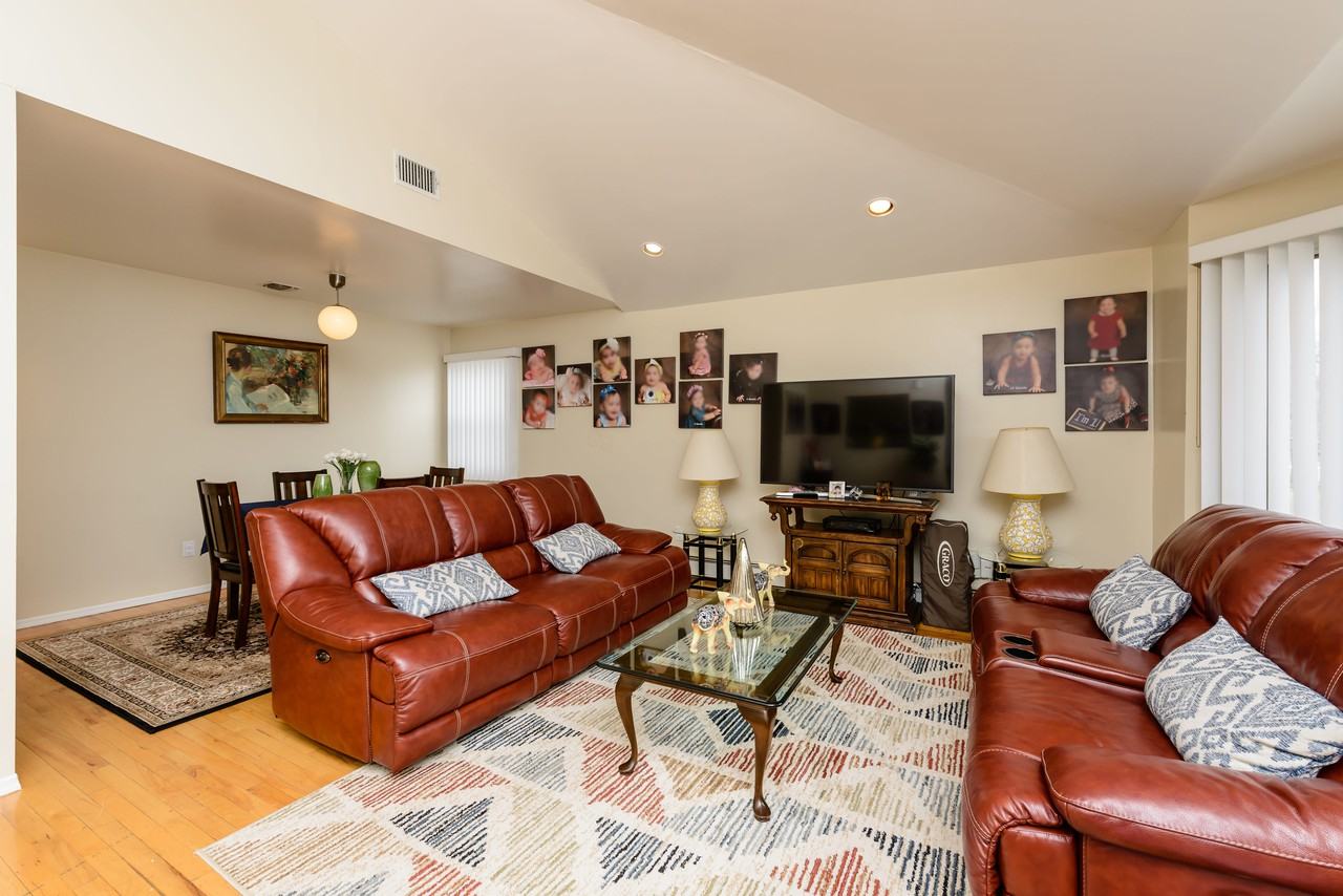 26 W Owen St - Photo 3 of 12