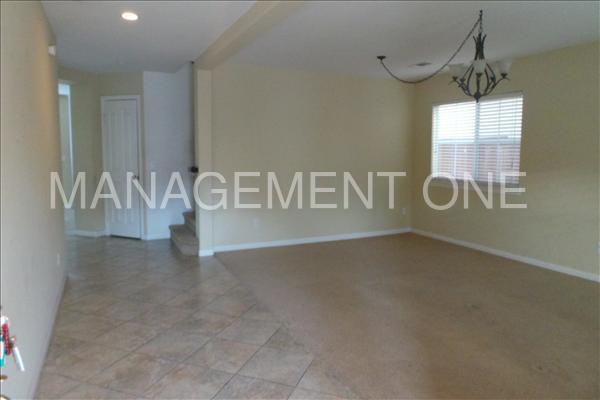 11026 Evergreen Loop - Photo 2 of 20