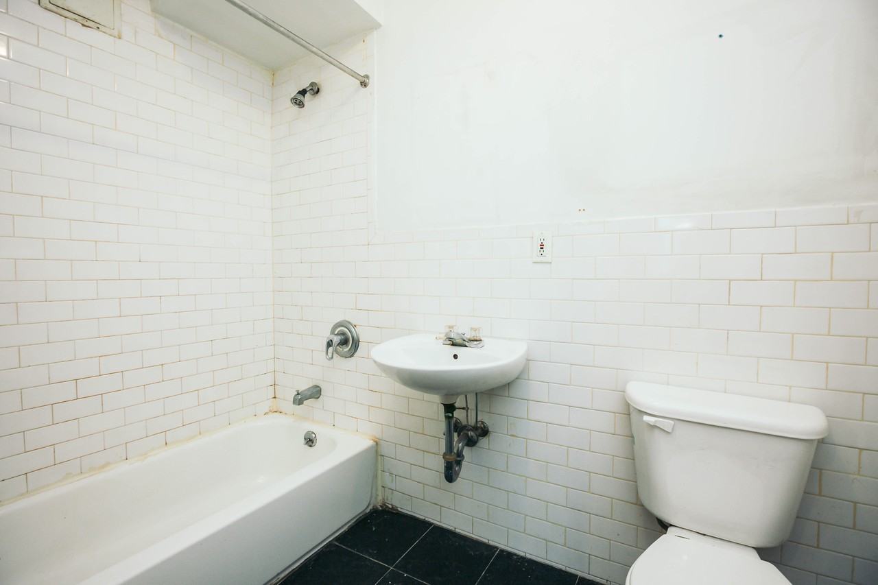 27 Arion Place #14OJ