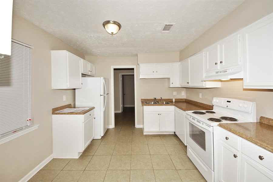 4782 White Oak Path - Photo 3 of 17