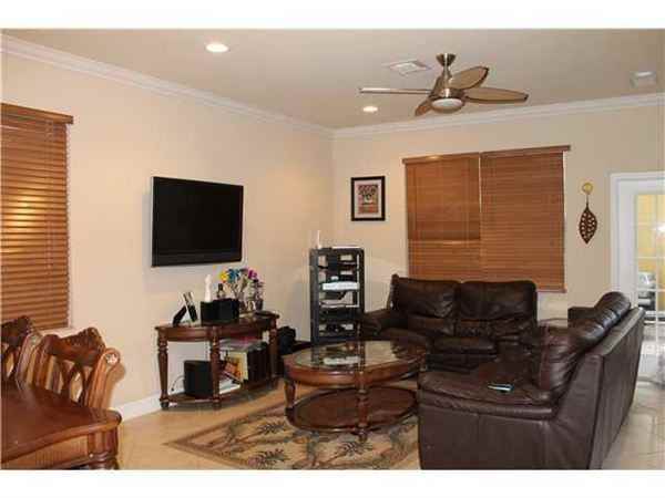 203 E Bay Cedar Cir - Photo 3 of 6