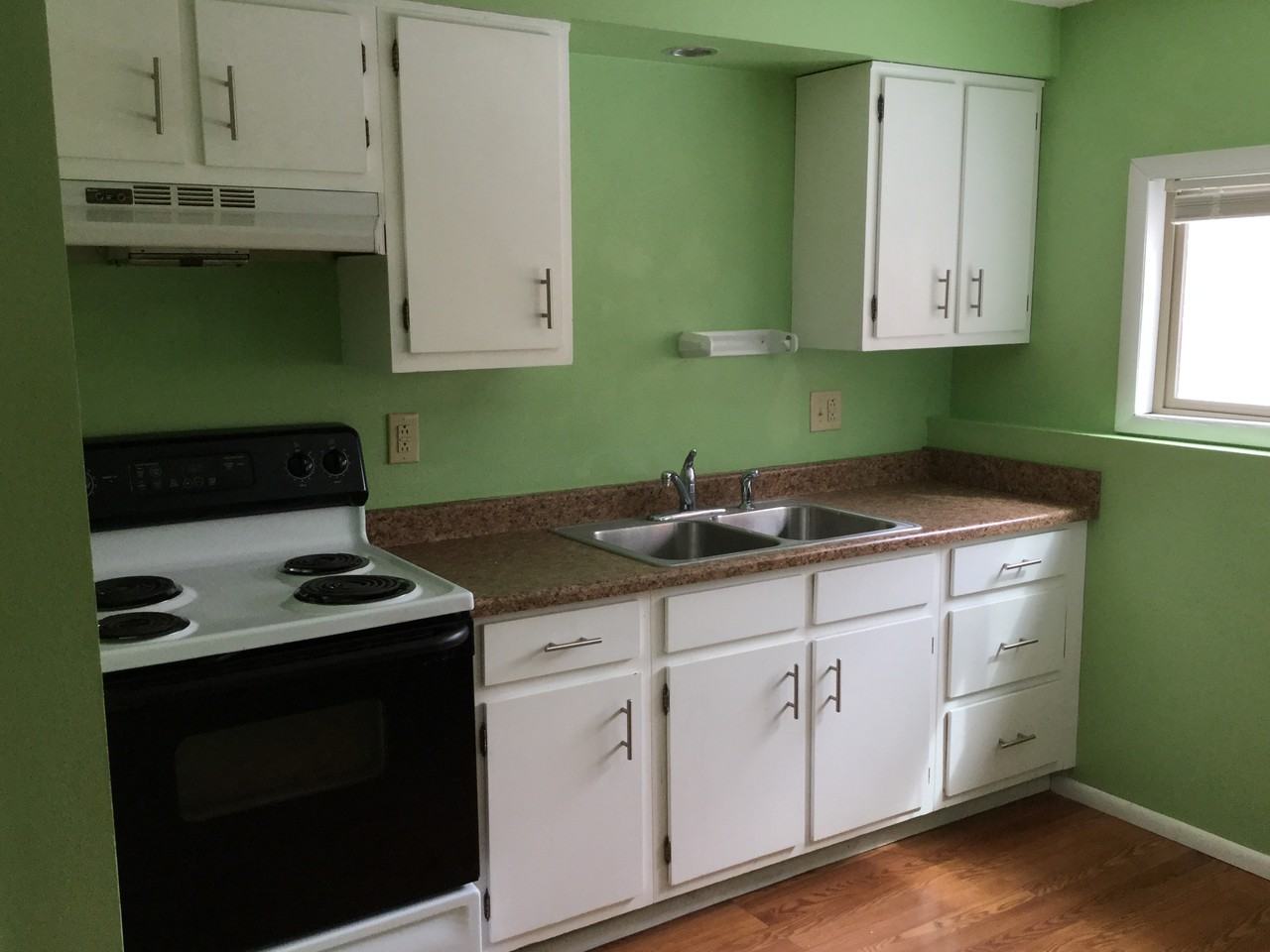 520 N 19th Ave - Photo 2 of 9