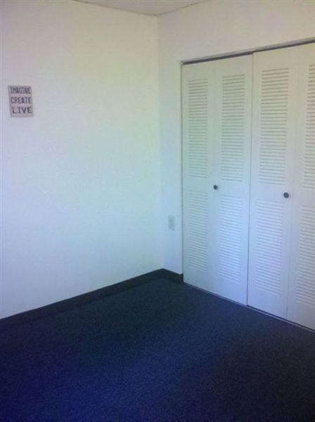 International Towers - Photo 2 of 11