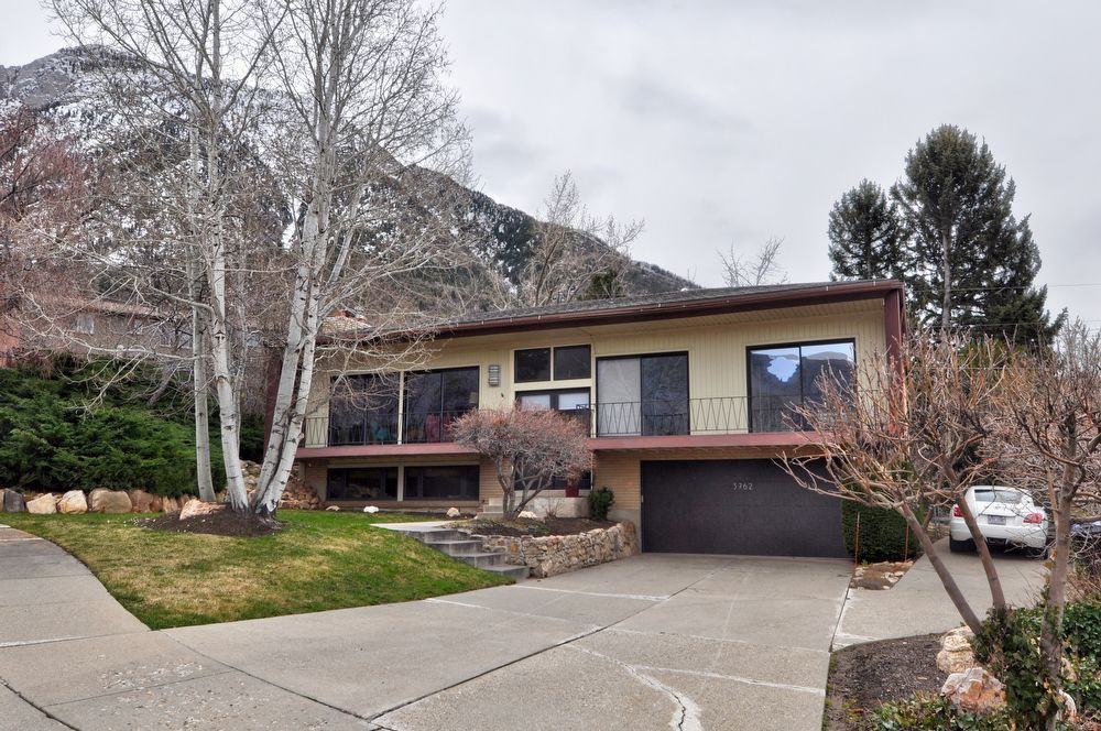 3762 E Eastcliff Cir - Photo 2 of 33