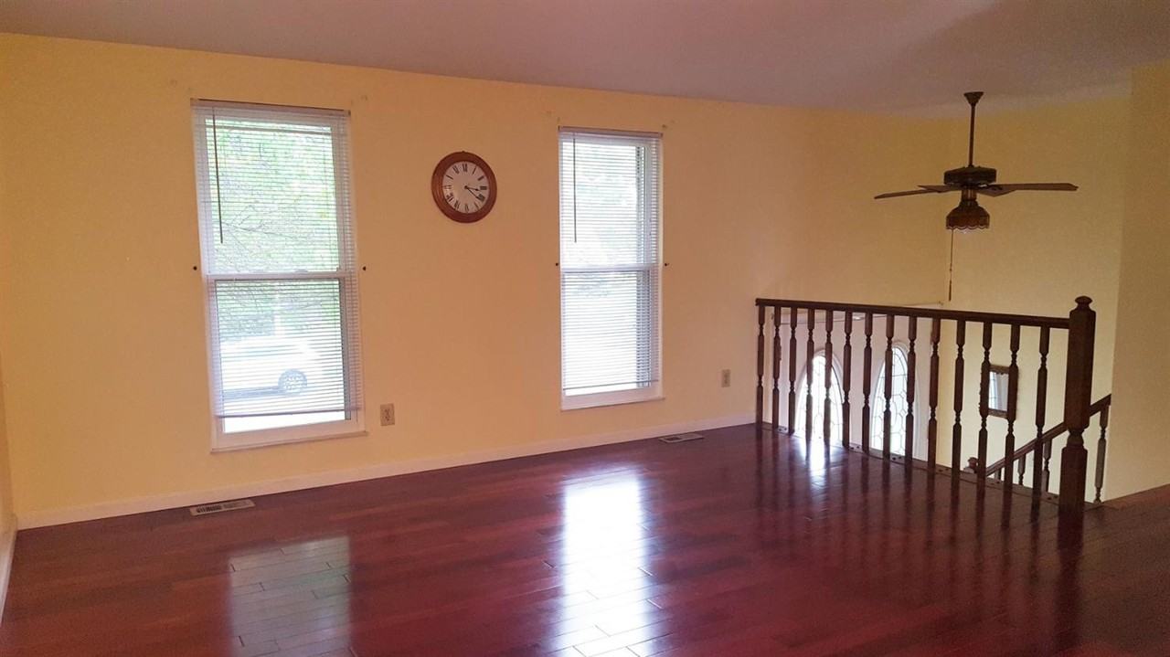 4141 Fox Hollow Dr - Photo 3 of 15