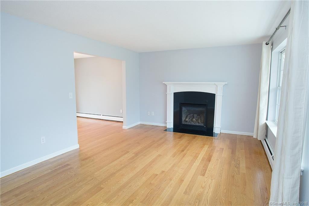 216 Castlewood - Photo 3 of 27