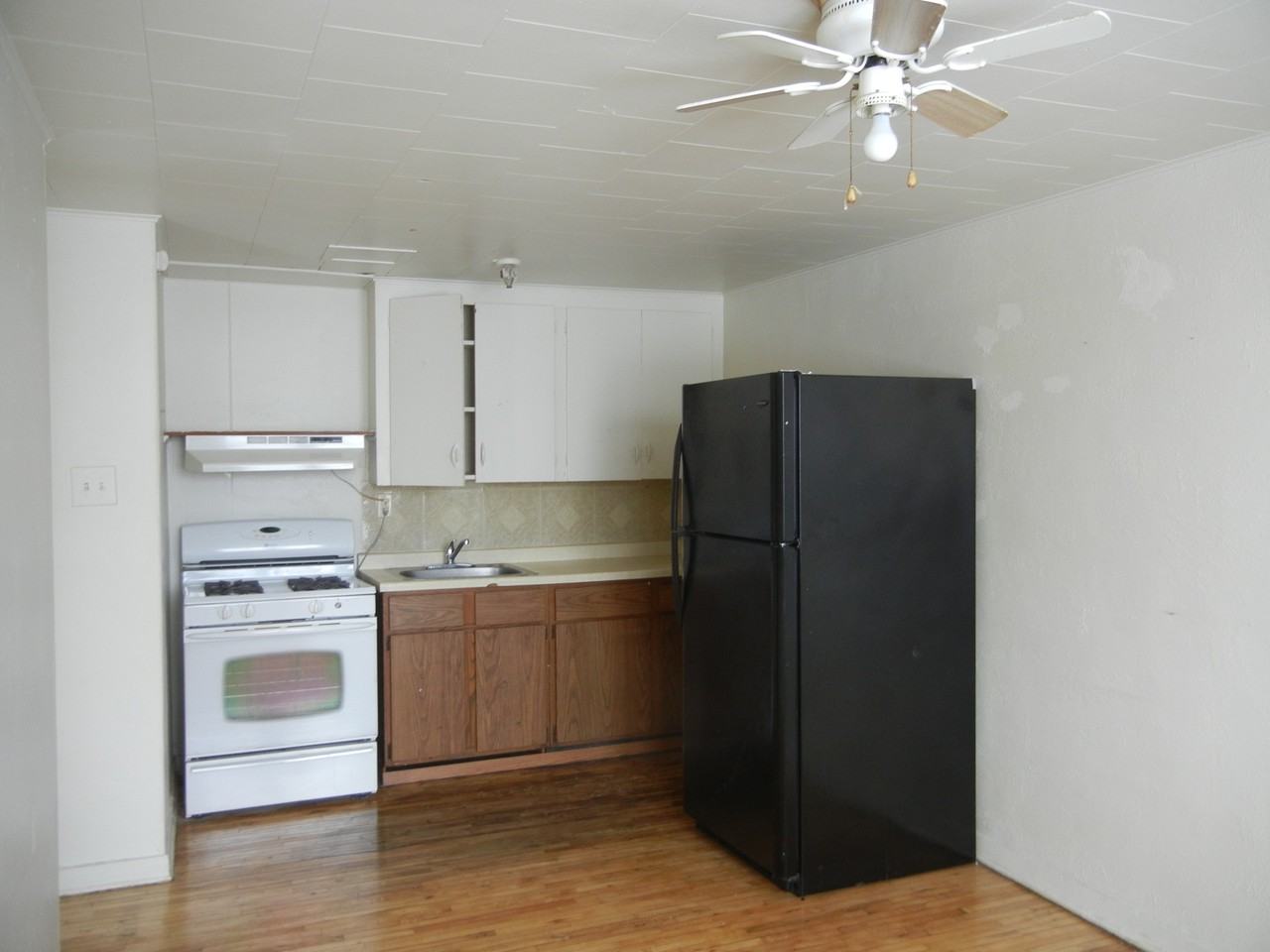 1813 North 5th Street - Photo 2 of 6