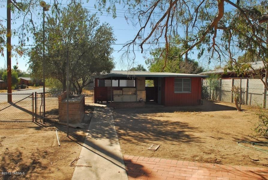 1746 E Copper St - Photo 3 of 6