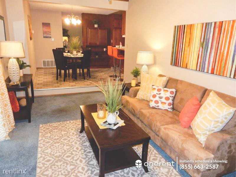 1611 Princeton Dr - Photo 3 of 13