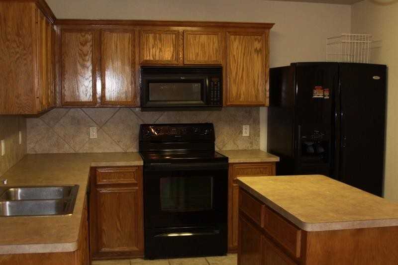 5617 Orts Dr - Photo 3 of 7