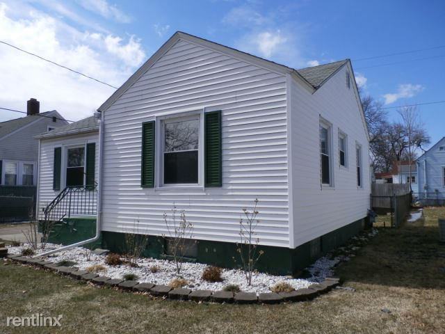 2545 Glenside Blvd - Photo 2 of 22