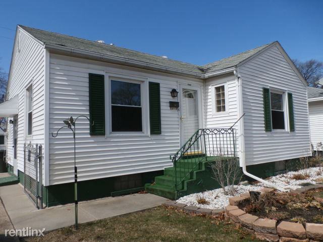 2545 Glenside Blvd - Photo 3 of 22