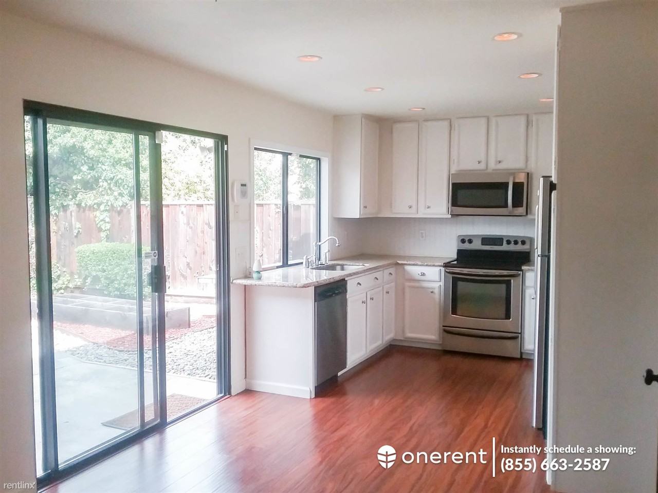 425 Avenida Arboles - Photo 2 of 12