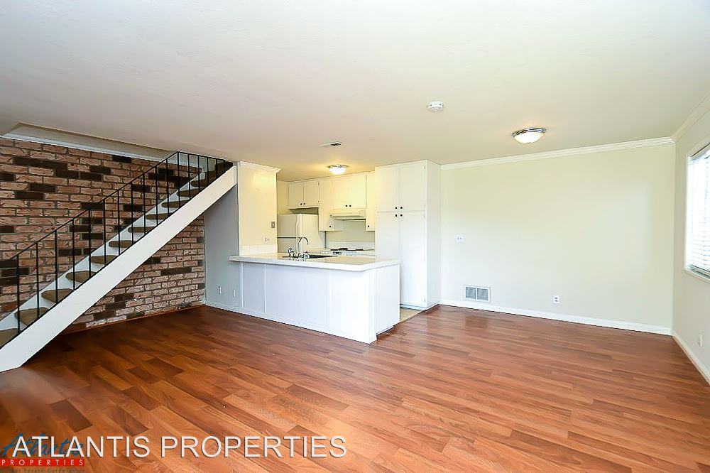 5474 Tradewinds Walkway #3 - Photo 2 of 9