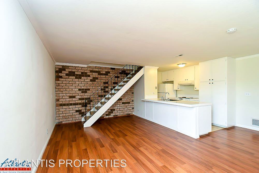 5474 Tradewinds Walkway #3 - Photo 3 of 9