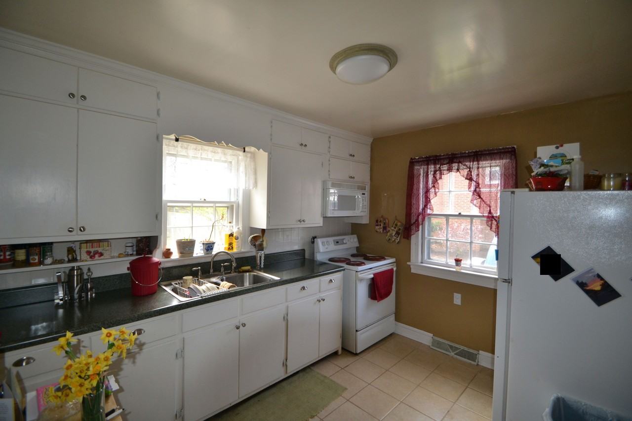 416 S Laurel Ave - Photo 3 of 20