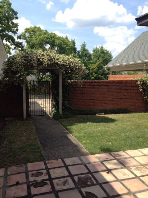 3163 Malone Dr - Photo 3 of 10