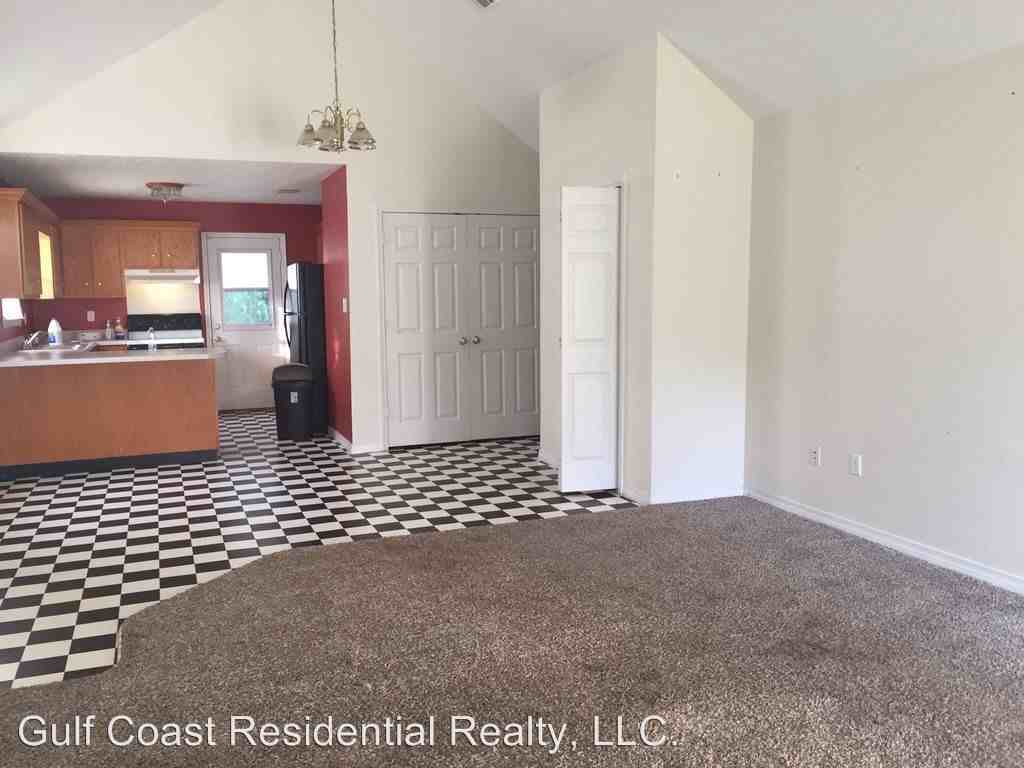 8308 Redstone Dr - Photo 2 of 5