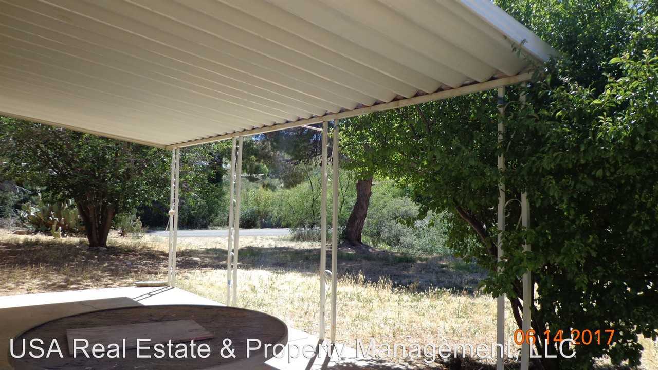 10098 Third St - Photo 2 of 8