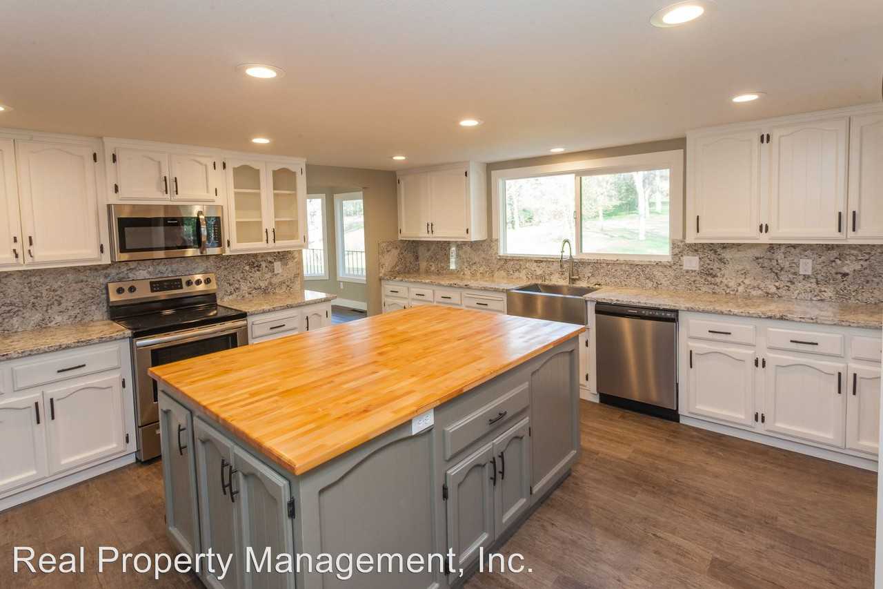 19463 Rambling Oak Dr - Photo 2 of 20