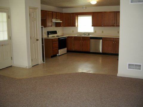 61 N Poplar Ct - Photo 2 of 6