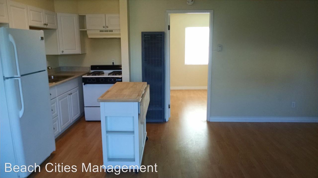 1037 Molino Ave - Photo 2 of 7