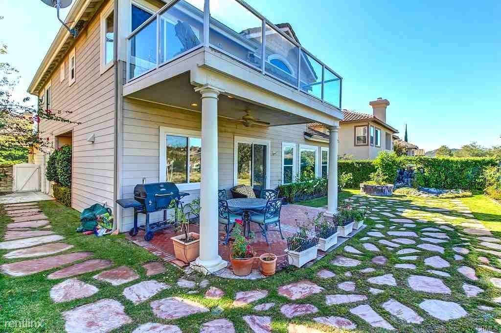 15 Madison Ln - Photo 3 of 30