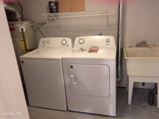 3112 NE Knott St - Photo 3 of 3