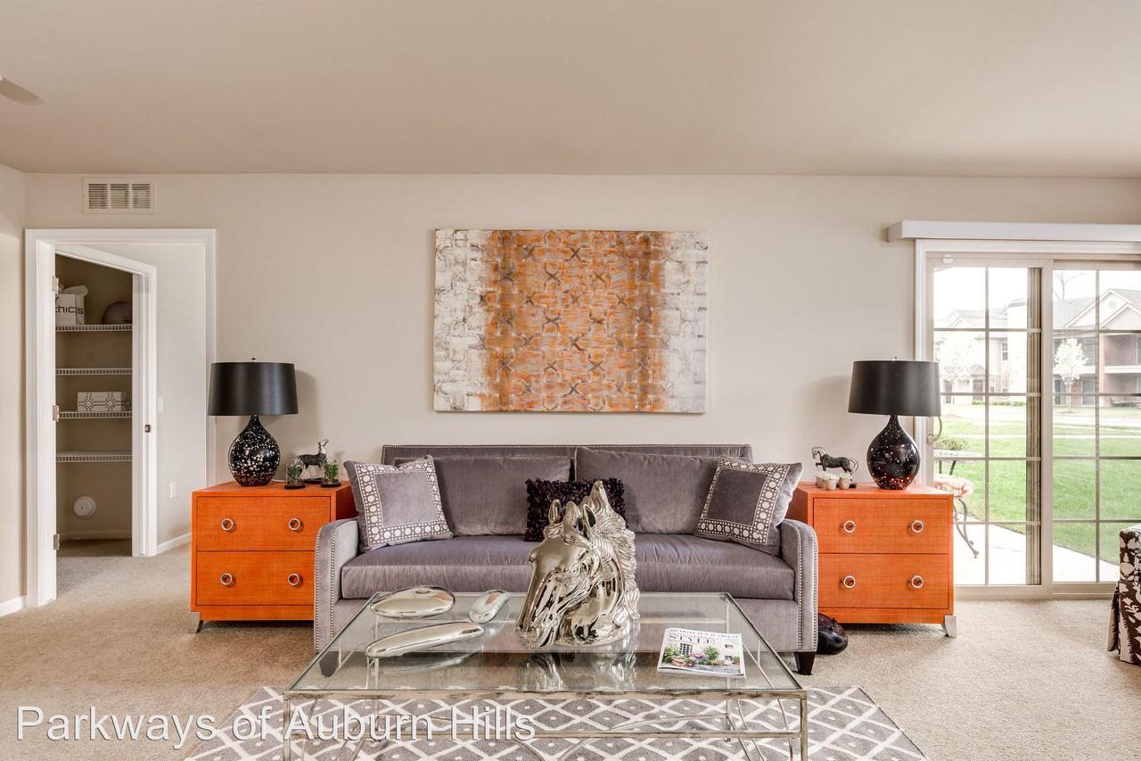 124 Optimist Court - Photo 2 of 10