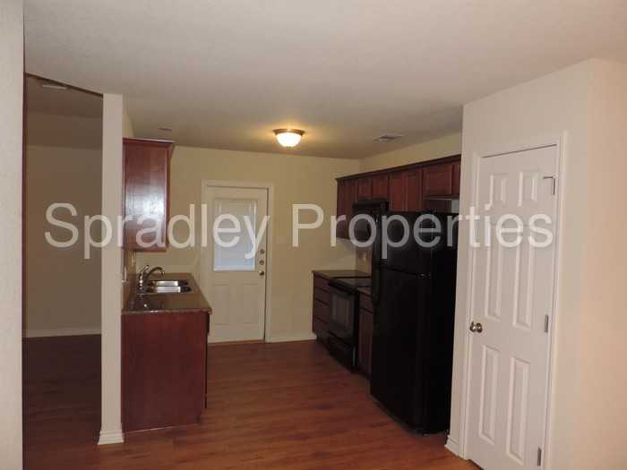 204B Andy Ln - Photo 2 of 7