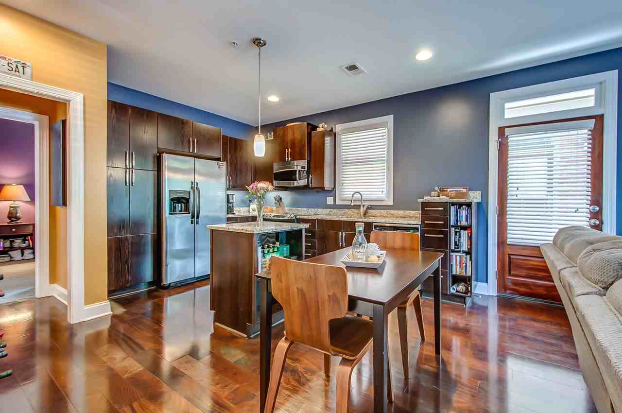 1227 4th Avenue North - Photo 2 of 6