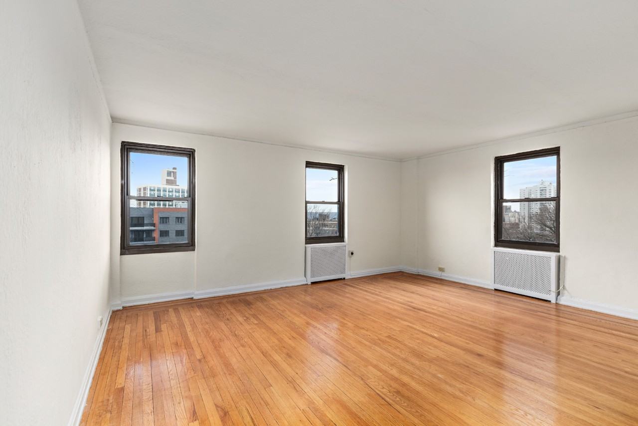 2728 Henry Hudson Parkway East #A61