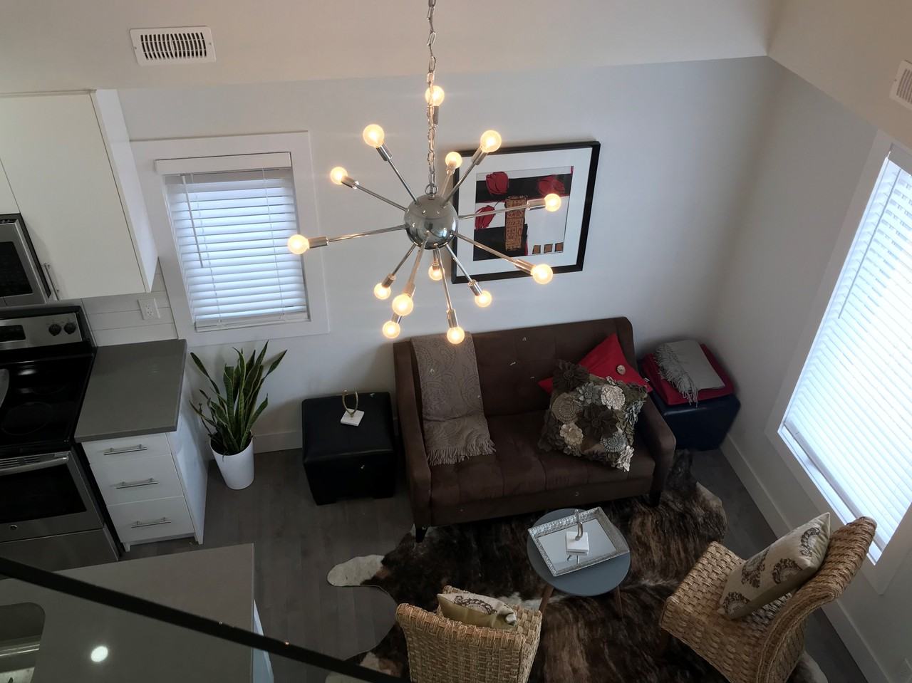 160 Lansdowne Avenue