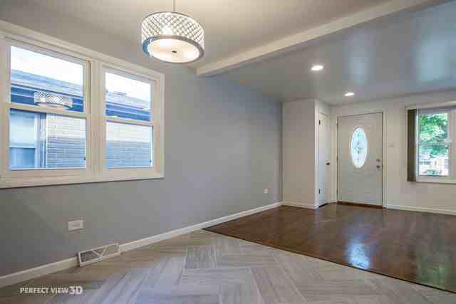 12832 S Saginaw Ave - Photo 3 of 9