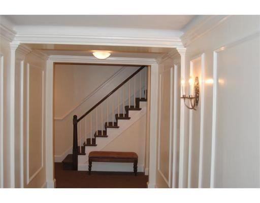 165 Mt Vernon St #A - Photo 2 of 7