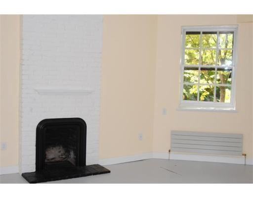 165 Mt Vernon St #A - Photo 3 of 7