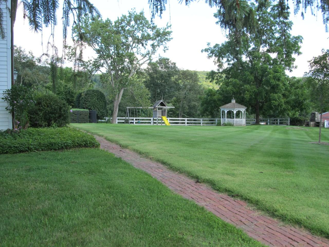 69 Tanguay Rd - Photo 3 of 19