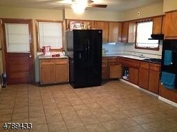 329 Rossiter Ave - Photo 3 of 7