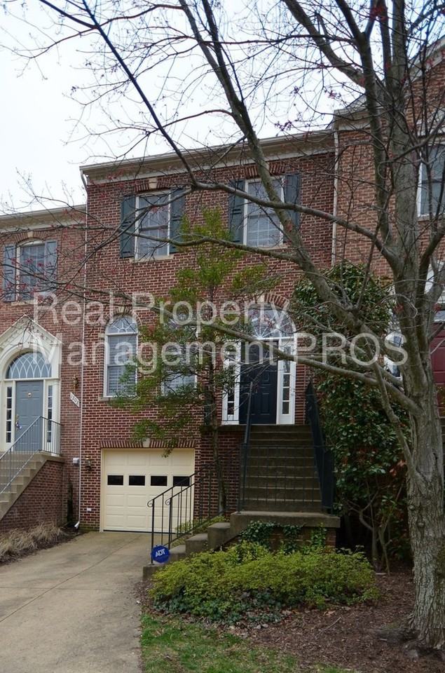 1204 Dartmouth Rd - Photo 2 of 36