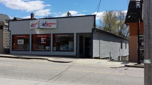 202 Church St - Photo 2 of 10