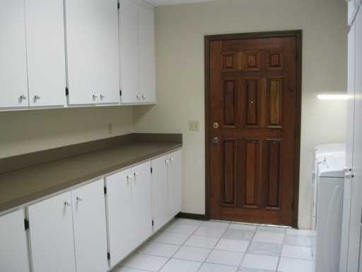 289 Kincaid Ave - Photo 2 of 6