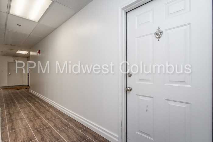 1 N High St - Photo 3 of 20
