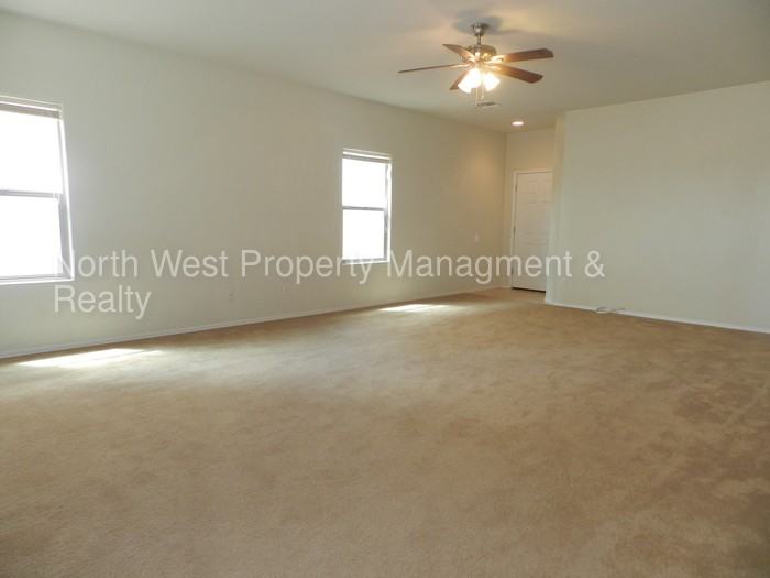 20871 E Treasure Rd - Photo 3 of 10