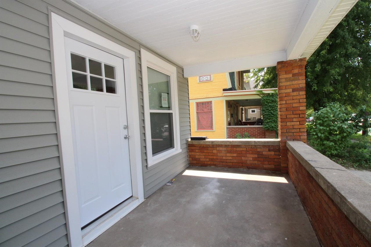 102 Fuller Ave SE - Photo 3 of 26