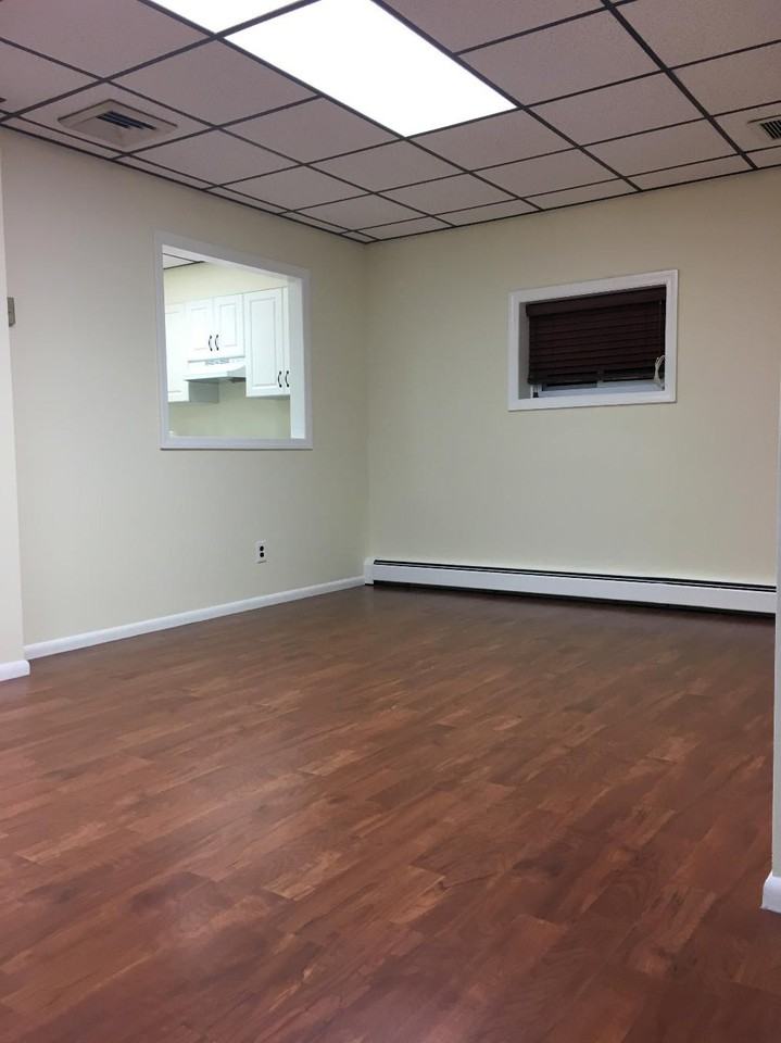 304 E 239th St - Photo 3 of 6